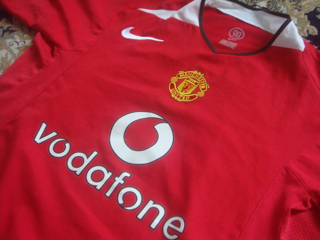 ::Football Kits/Jerseys up for sale::: Manchester United 04/06 Home Jersey